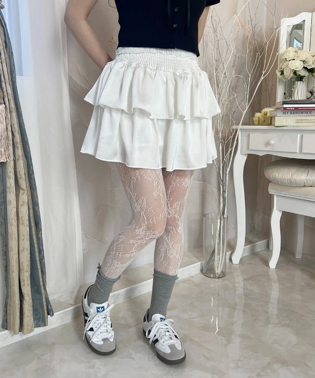 ホワイト モデル：160㎝ F着用