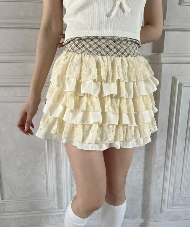 ホワイトアイボリー モデル：160㎝ F着用