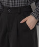 タックショートパンツ