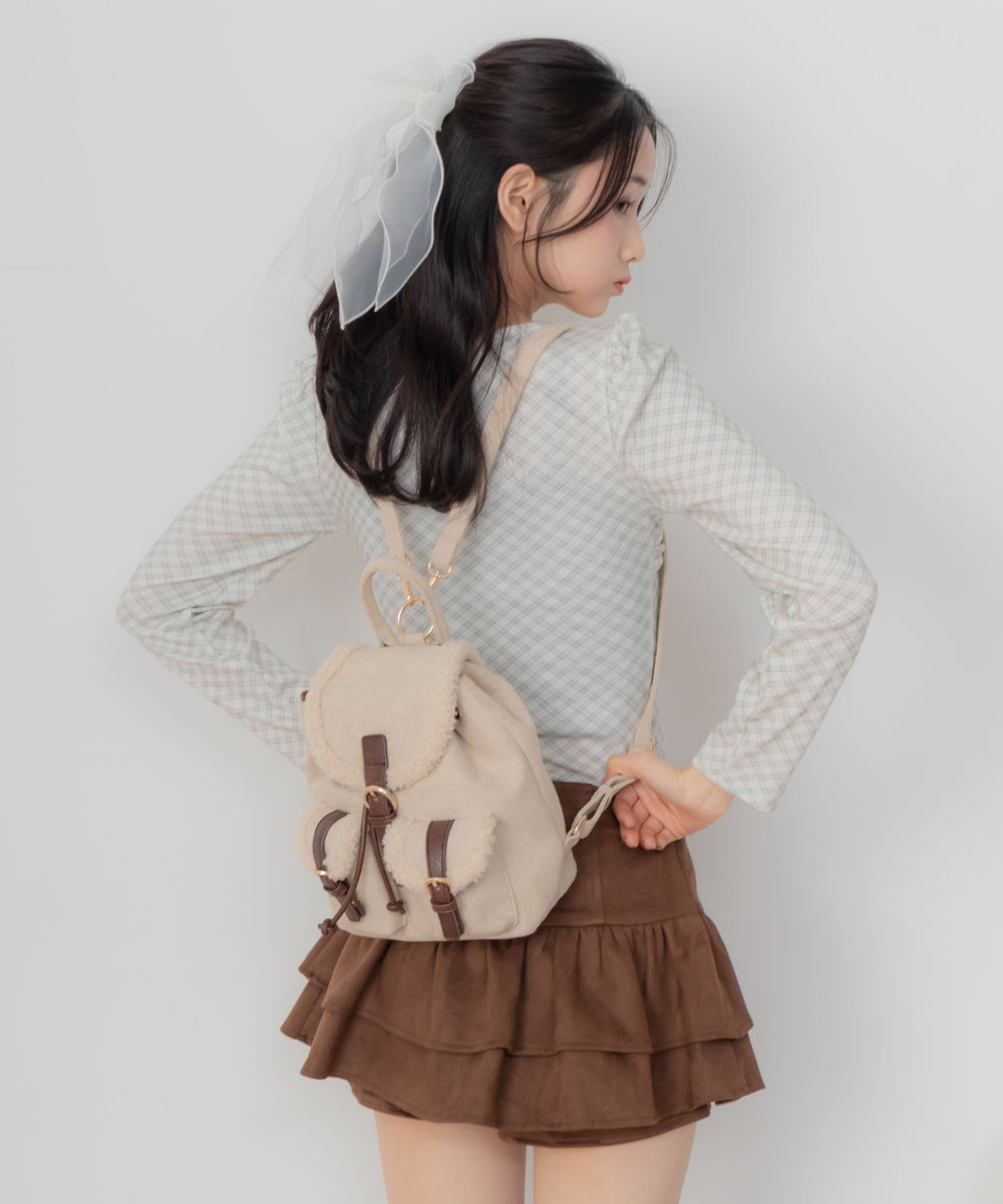 ベージュ