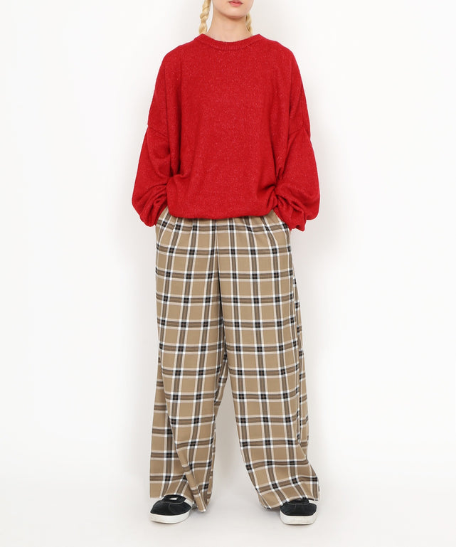 レッド モデル：165㎝ ３着用