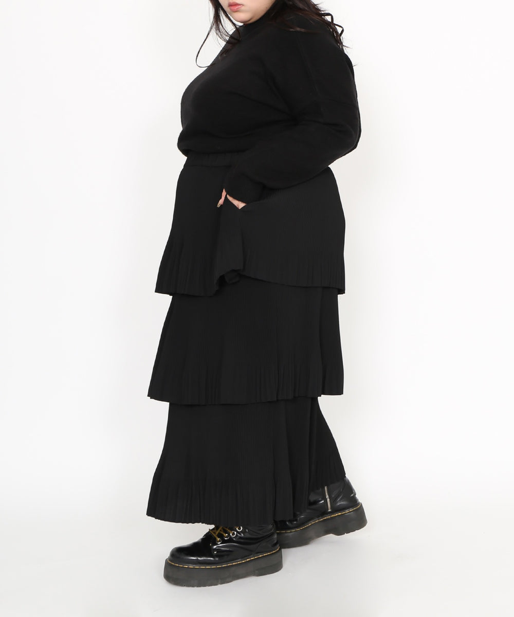 ブラック モデル：163㎝ 4着用