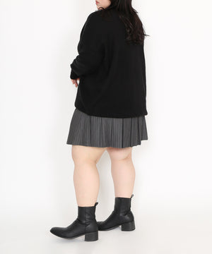 ブラック モデル：163㎝ 4着用