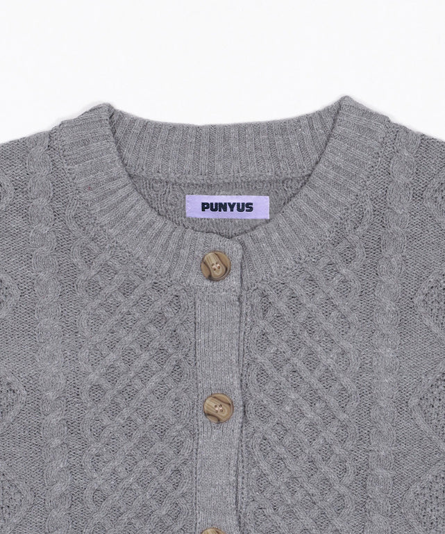 ケーブルニットカーディガン