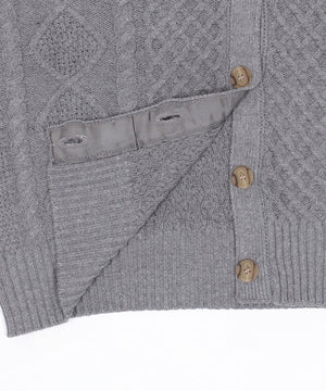 ケーブルニットカーディガン