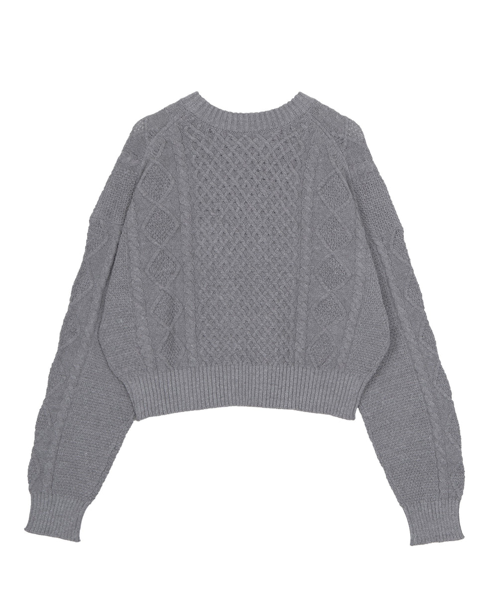 ケーブルニット