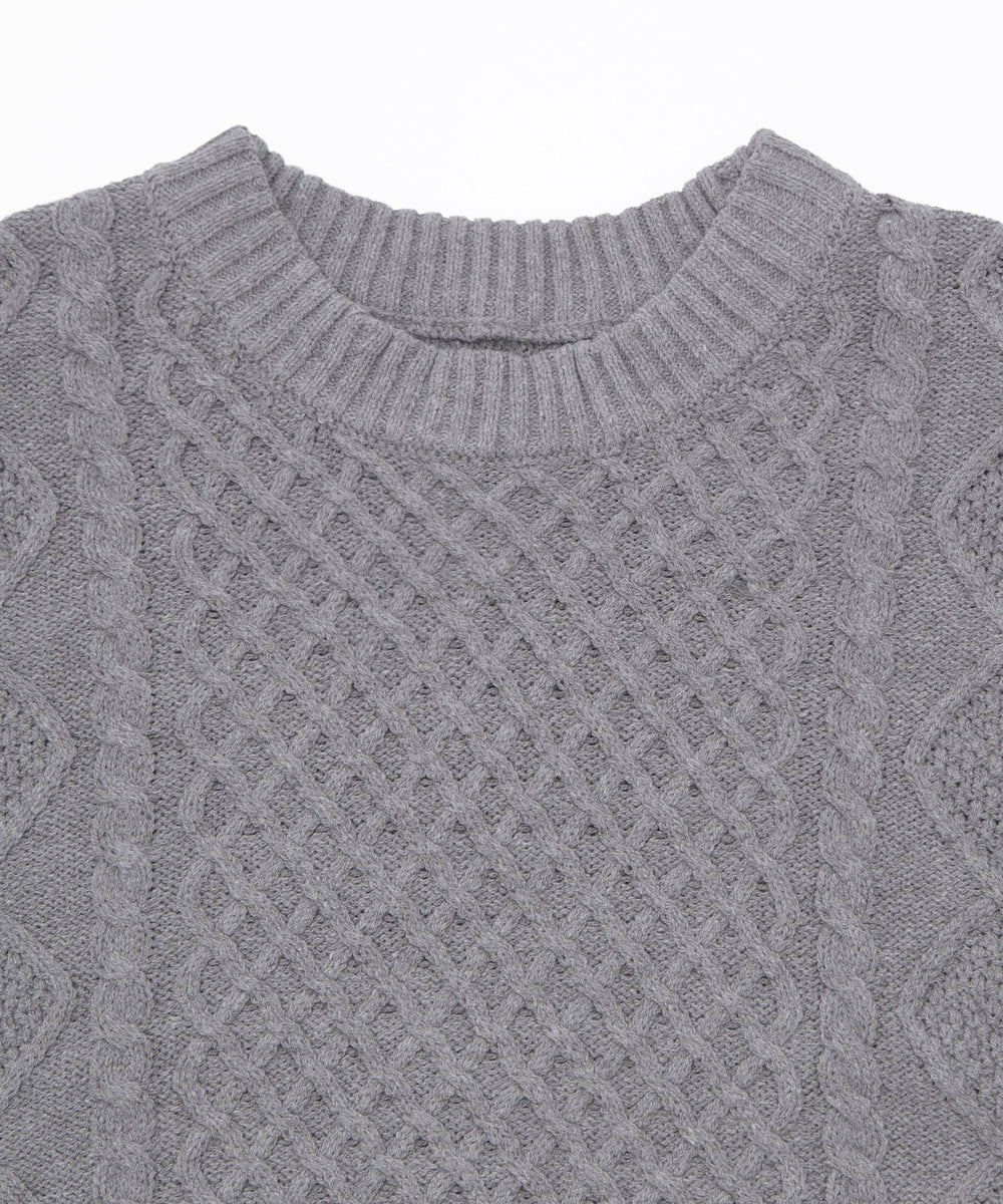 ケーブルニット