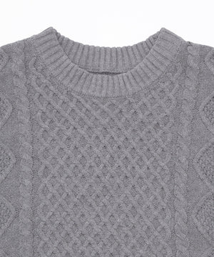 ケーブルニット