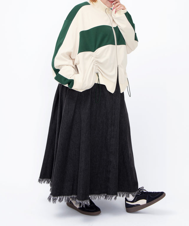 身長：163cm　サイズ4