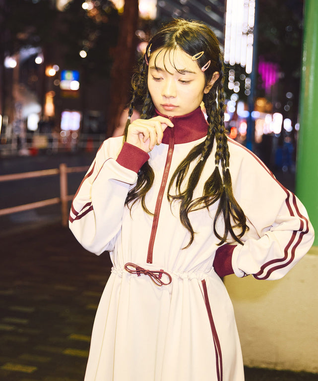 ノントーキョー】人気ラバーロゴネーム 長袖ジャージフリルワンピース フリーサイズ NON TOKYO（ノントーキョー）の「JERSEY FRILL ONE-PIECE