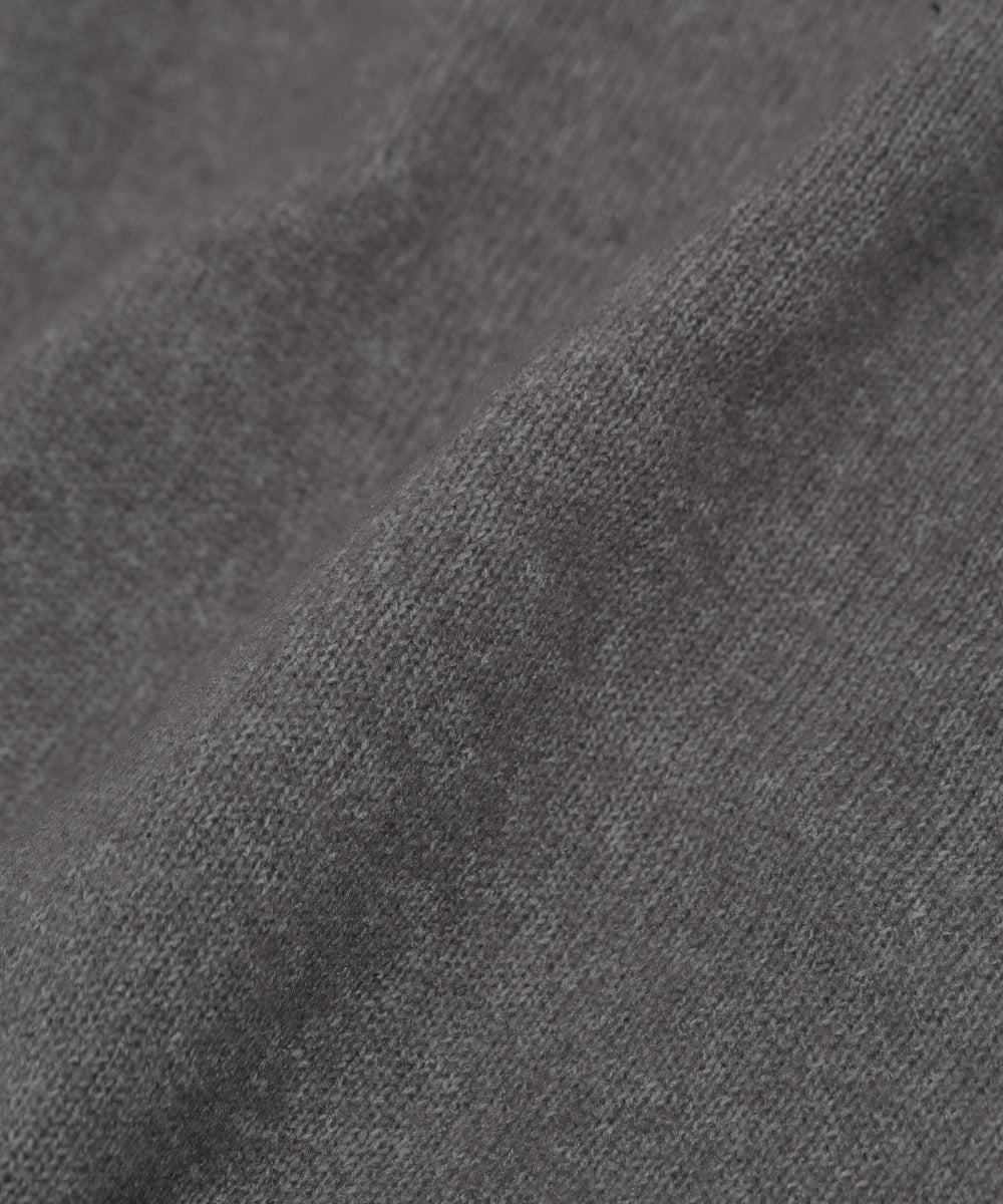 クルーネックカラーニット