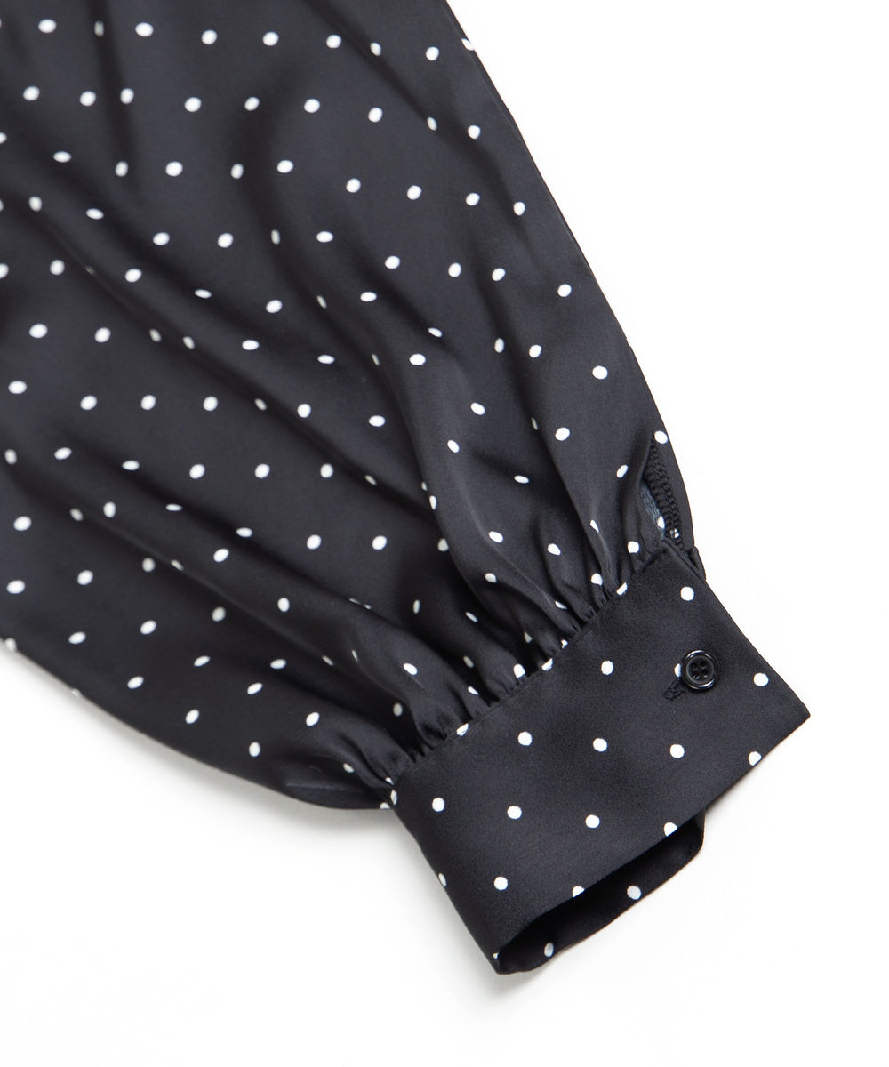 リボン付きドットブラウス