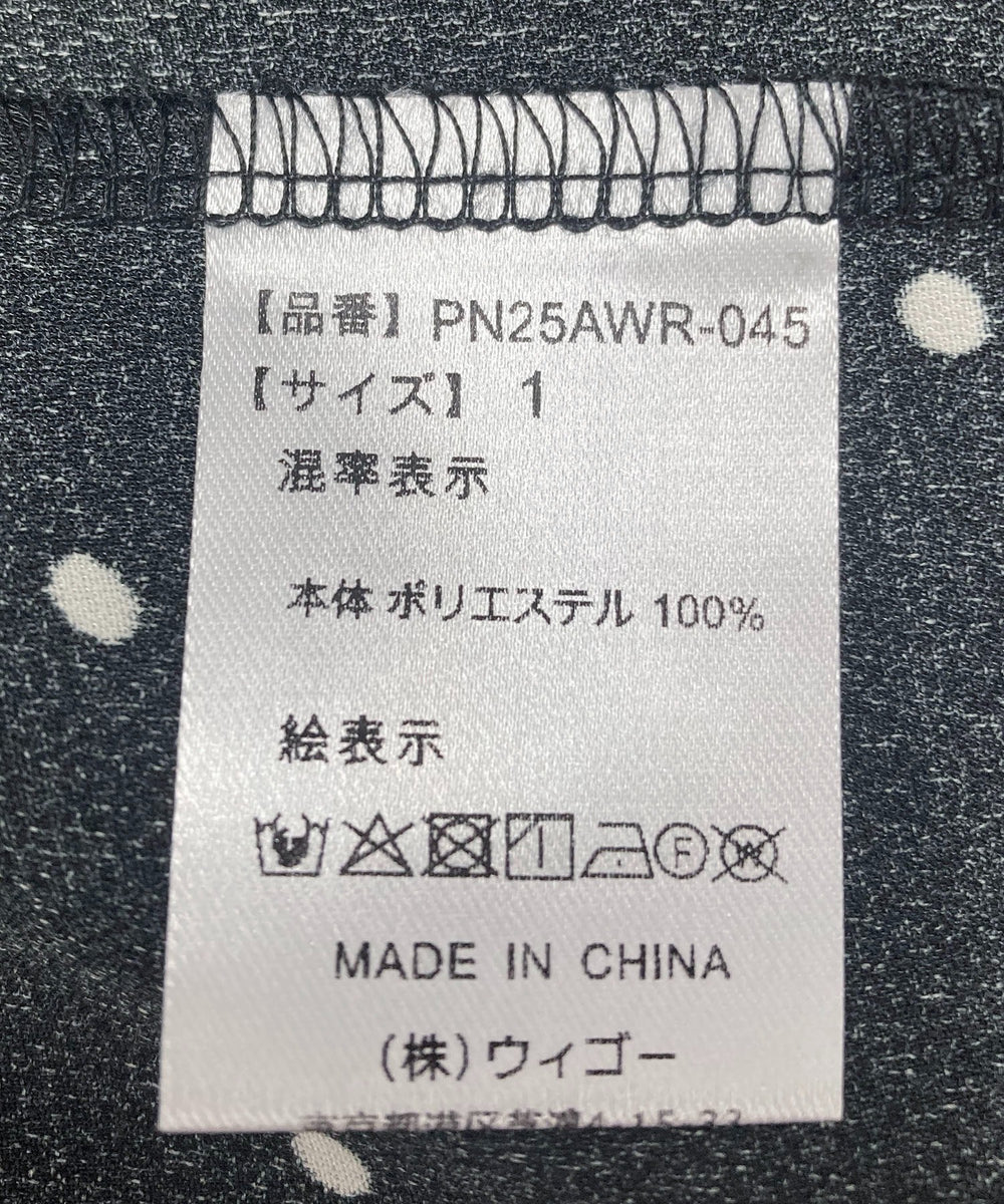 リボン付きドットブラウス