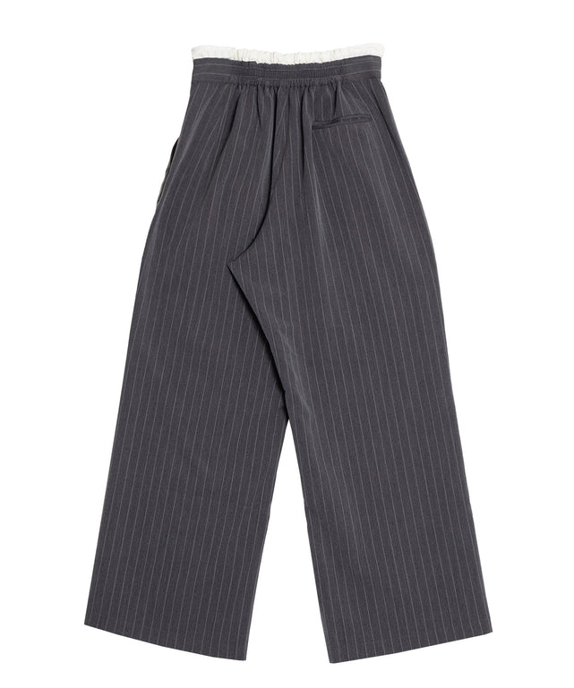 グレー(うしろ)