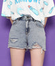 ダメージデニムショートパンツ/デニム淡加工色 モデル：165㎝ 1着用