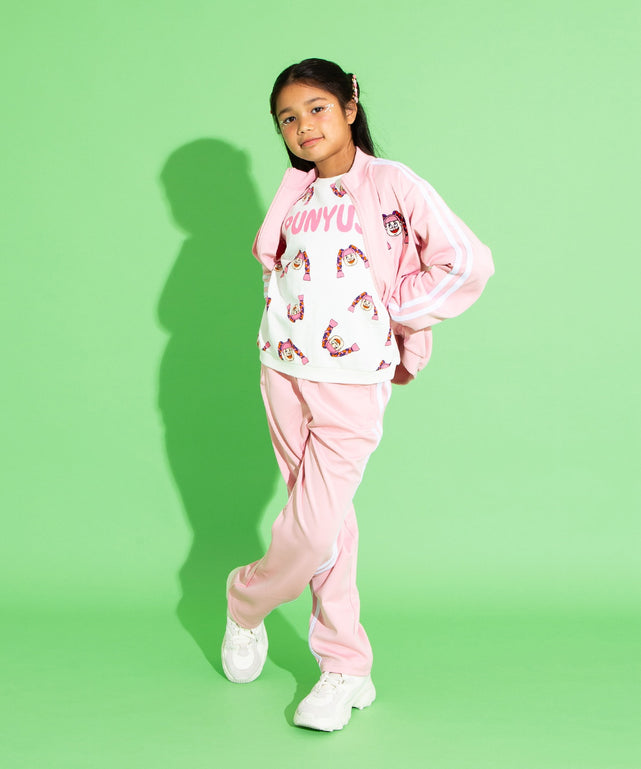 身長：134cm　サイズ140