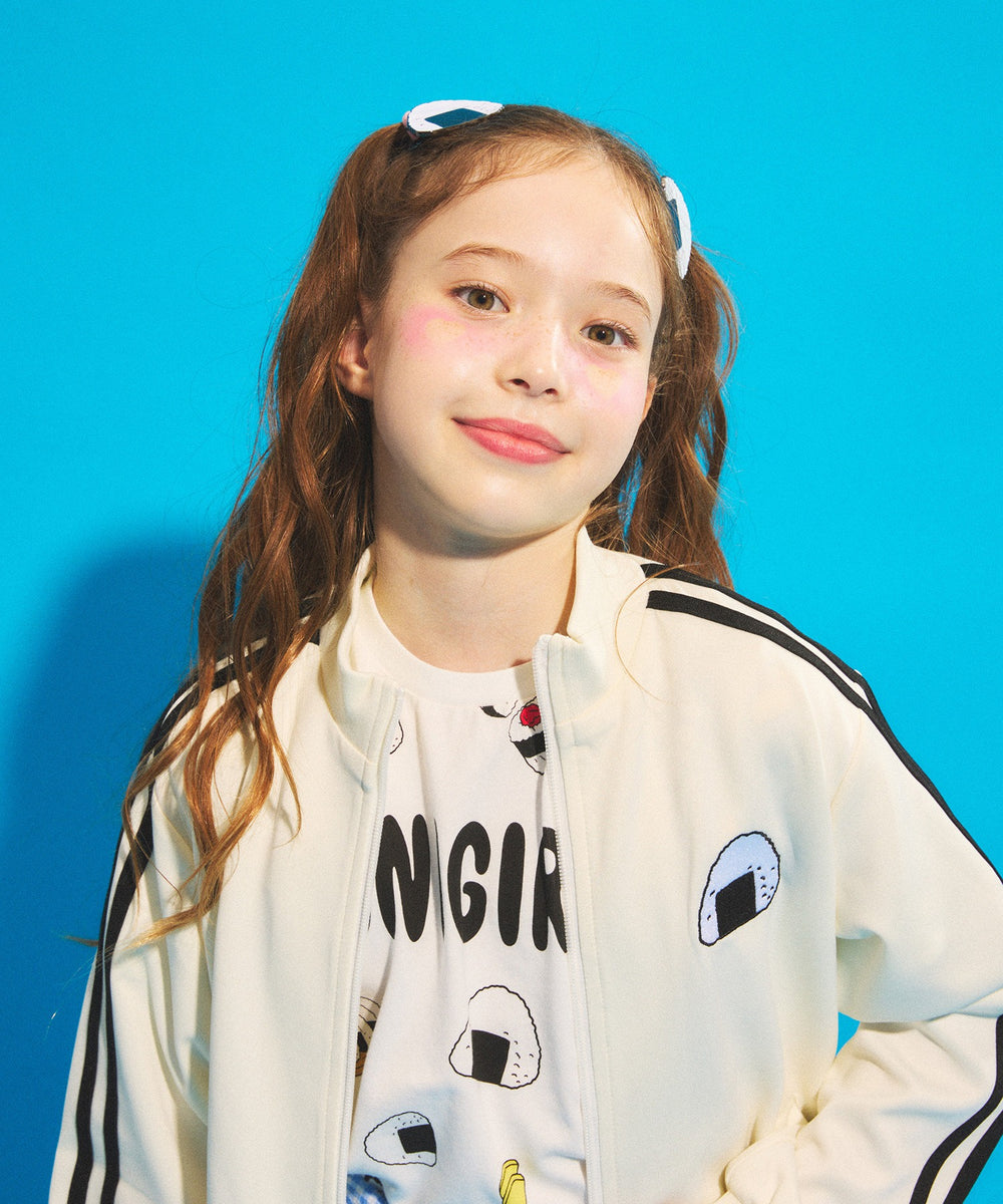 身長：136cm　サイズ140