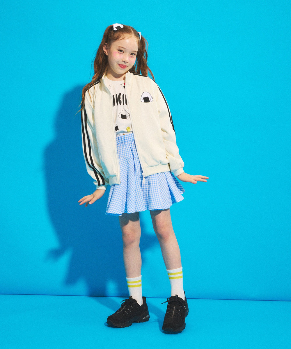 身長：136cm　サイズ140