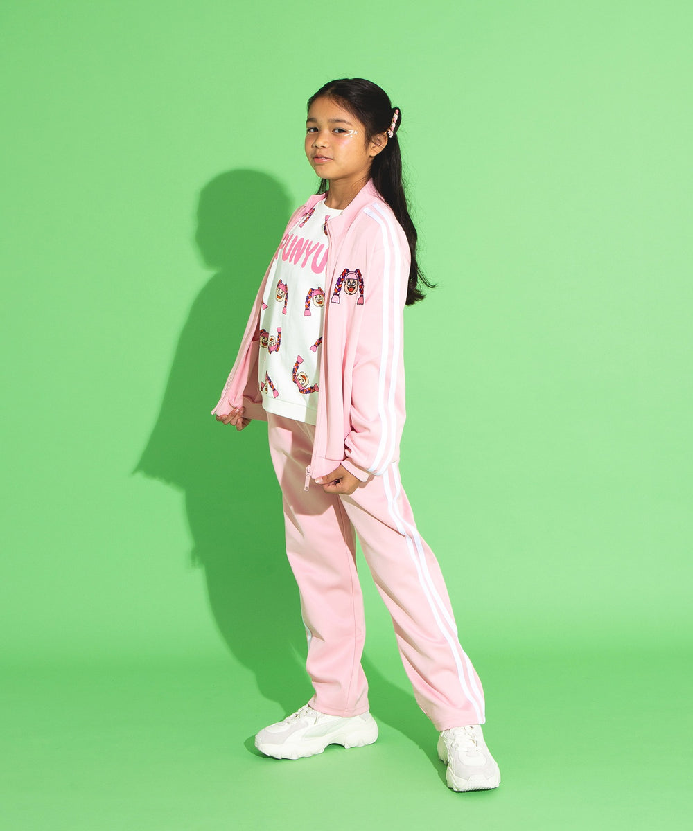 身長：134cm　サイズ140