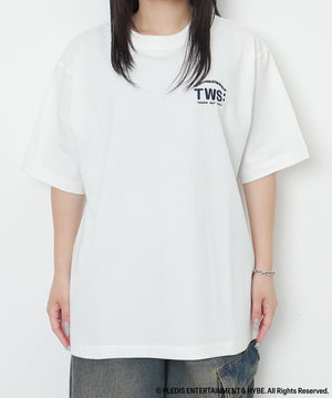 オフホワイト　モデル：155㎝ / Mサイズ着用