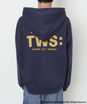 ネイビー　モデル：175cm / Lサイズ着用