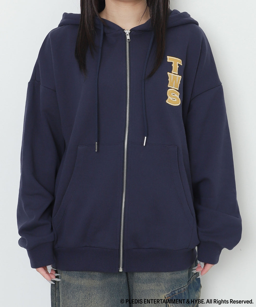 ネイビー　モデル：155㎝ / Mサイズ着用