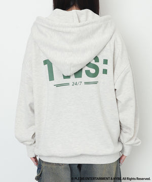 アッシュグレー　モデル：155㎝ / Mサイズ着用