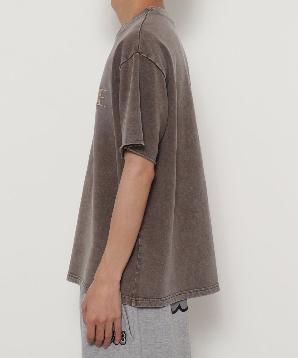 ブラウン モデル：175cm L着用