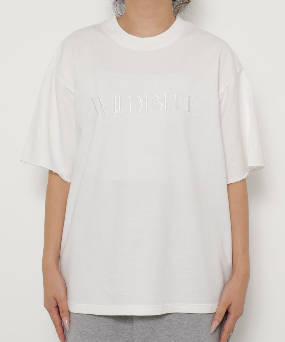 ホワイト モデル：155cm M着用