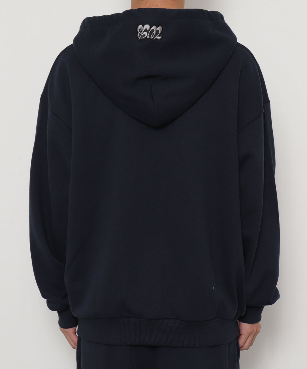 ネイビー モデル：175cm L着用