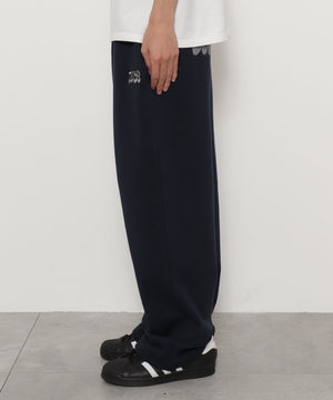 ネイビー モデル：175cm L着用