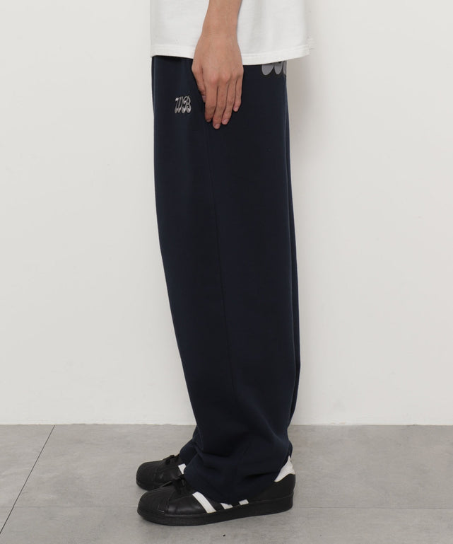 ネイビー モデル：175cm L着用