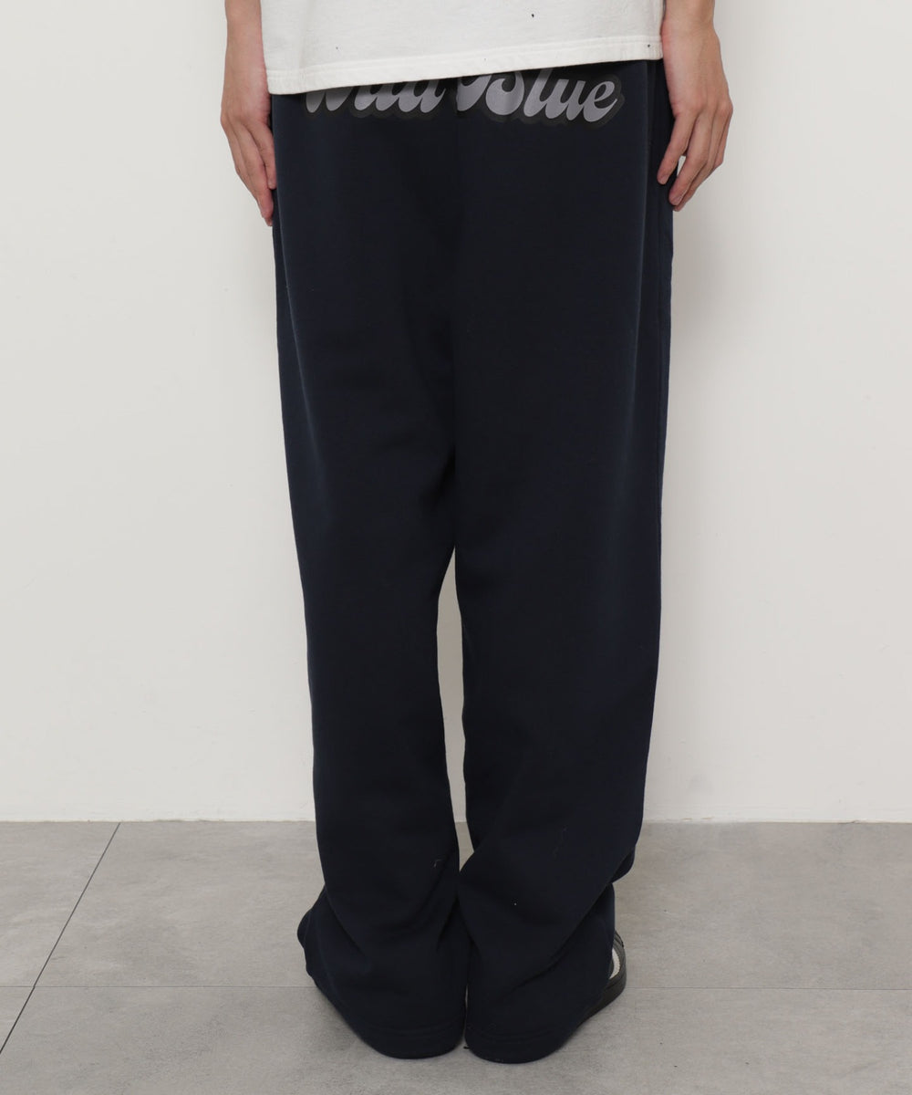 ネイビー モデル：175cm L着用