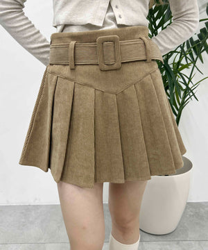 ベージュ モデル：160㎝ F着用