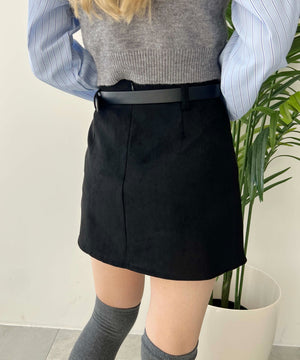 合皮ベルトツキスカート