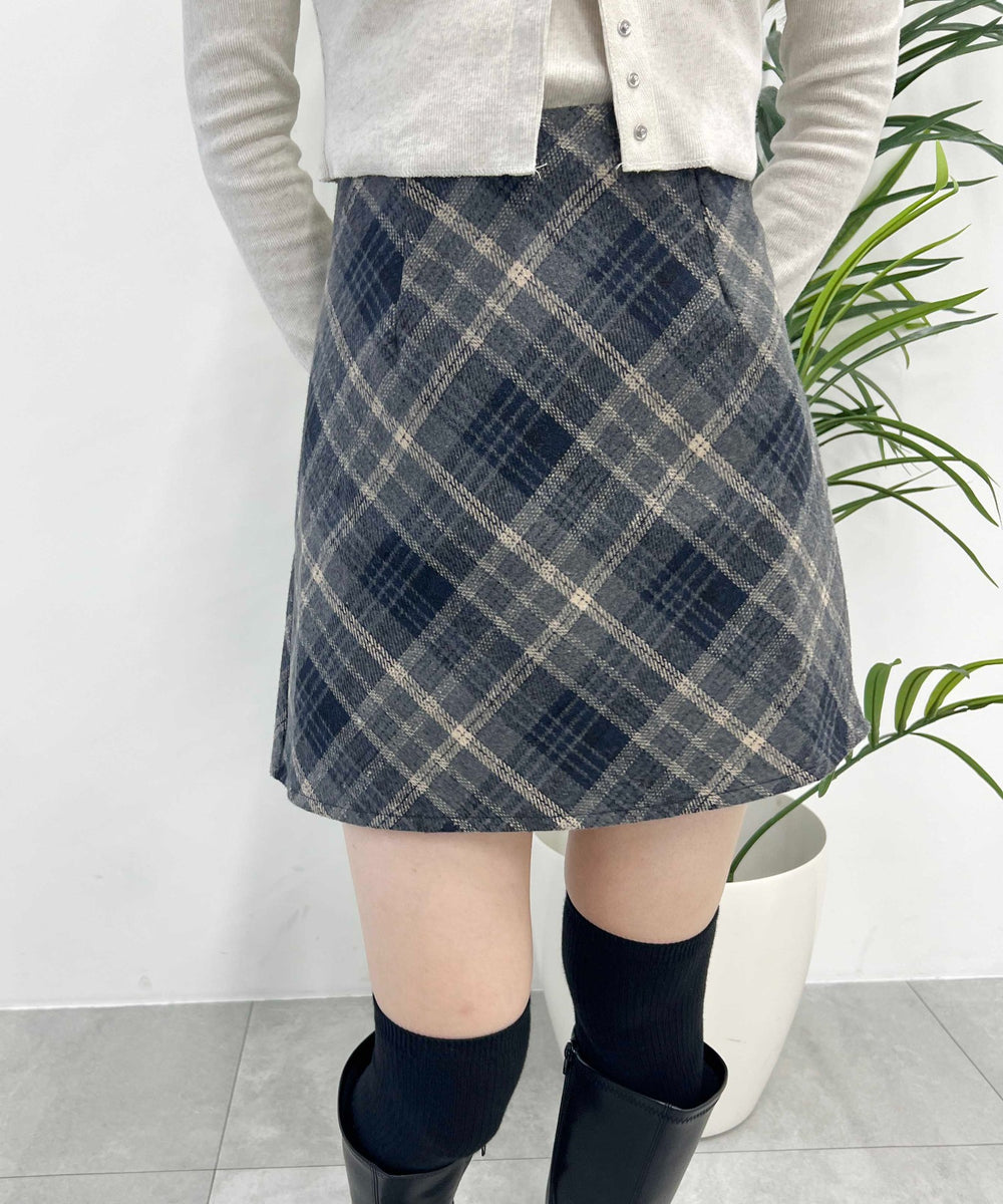 グレー モデル：160㎝ F着用