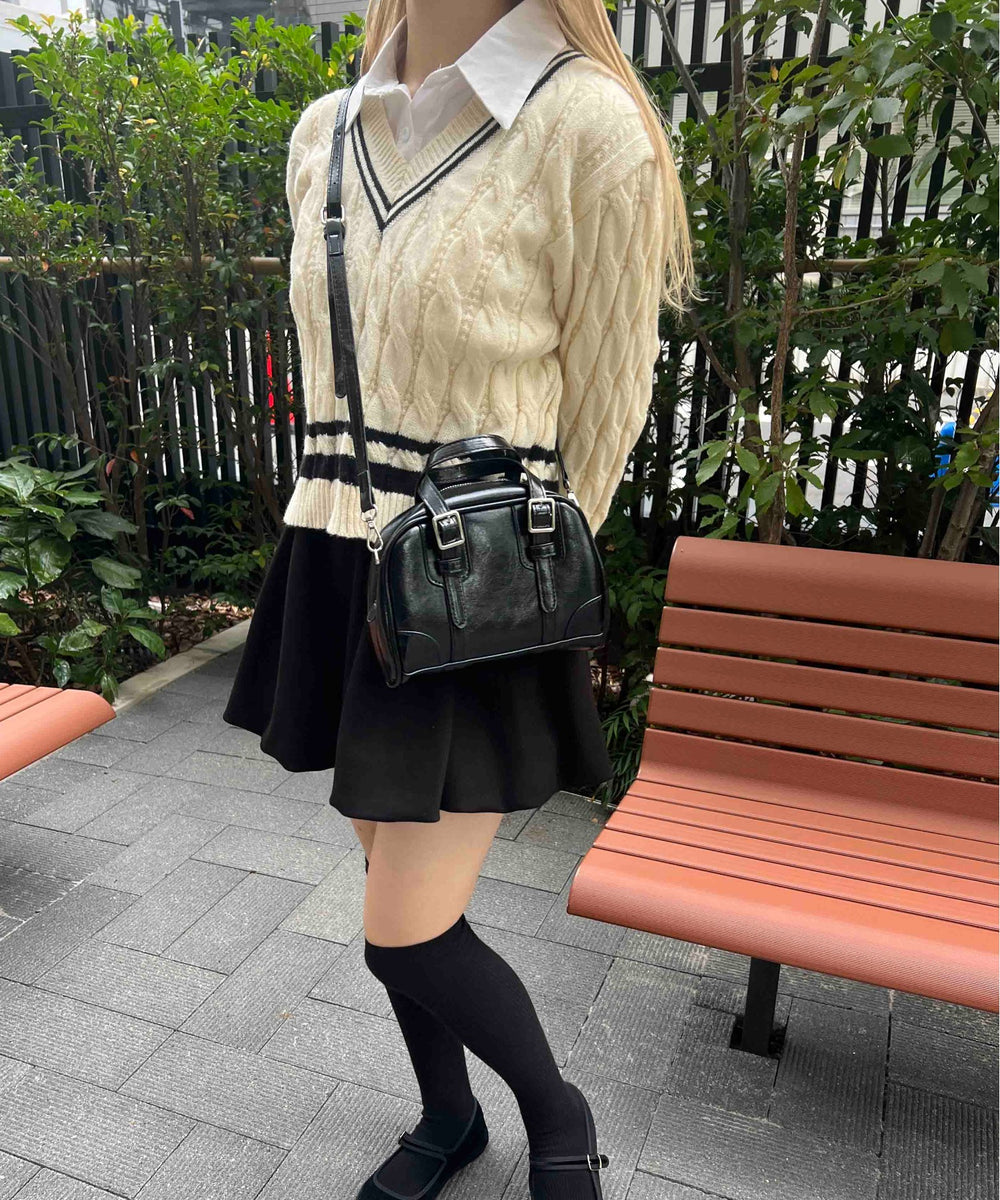 ラインケーブルニット