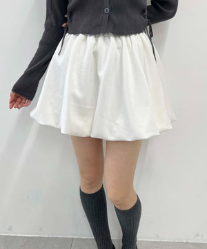 ホワイト モデル：160㎝ F着用