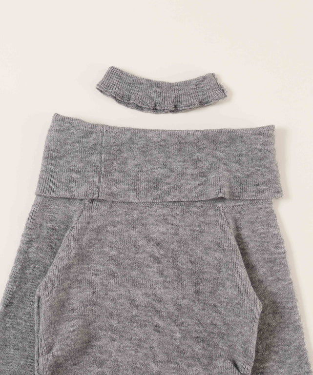 メロウオフショルニット