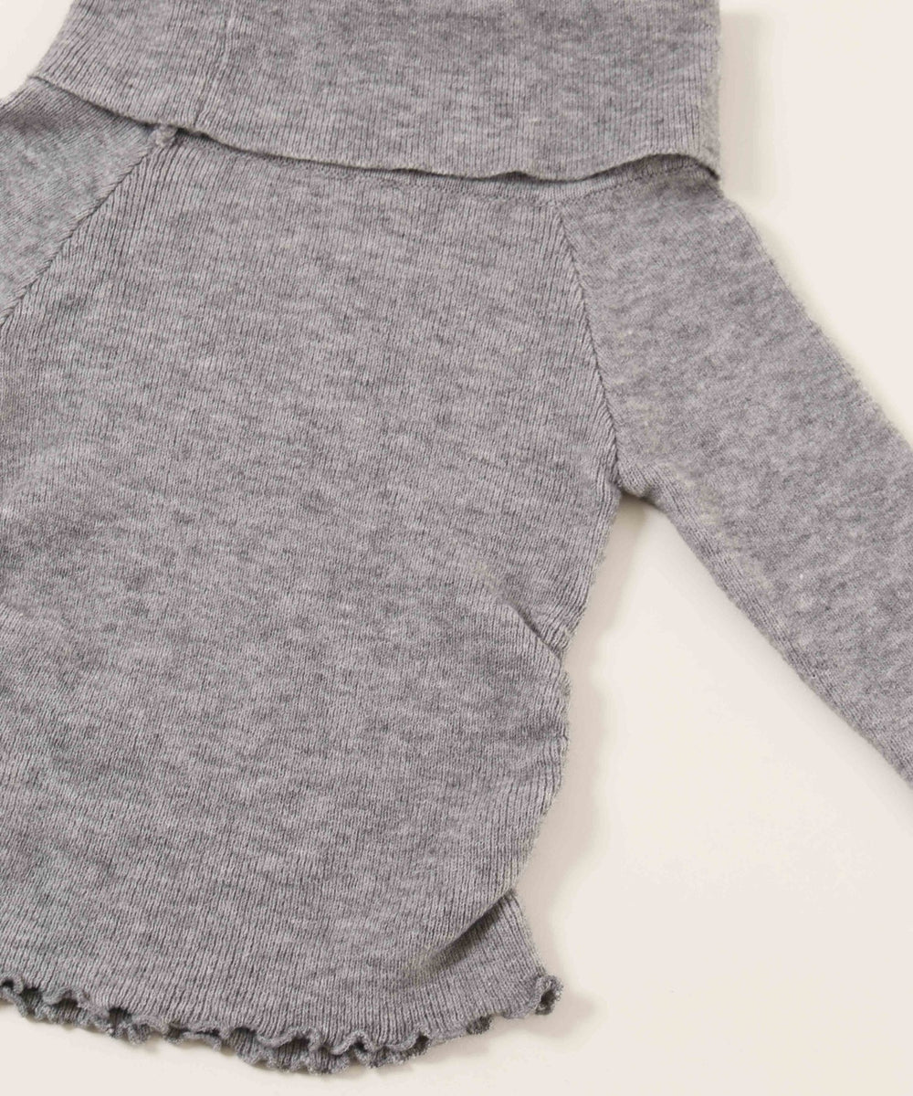 メロウオフショルニット