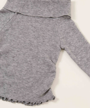 メロウオフショルニット