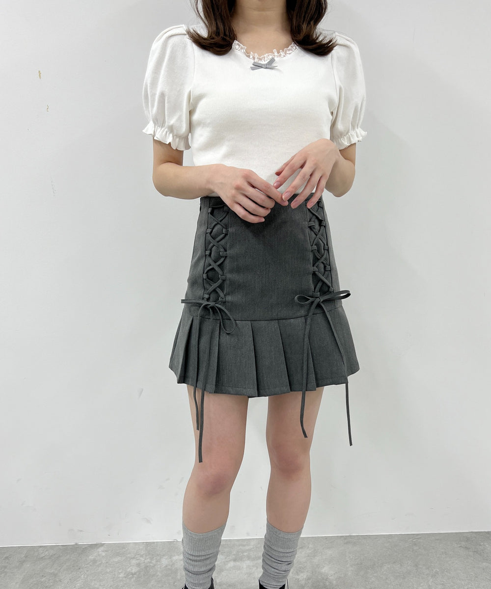 ホワイト モデル：160㎝ F着用