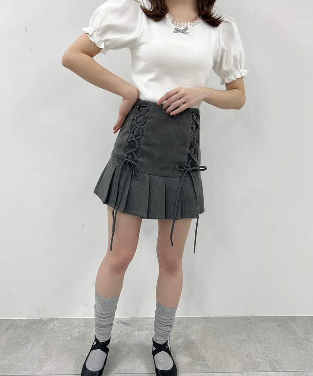 ホワイト モデル：160㎝ F着用