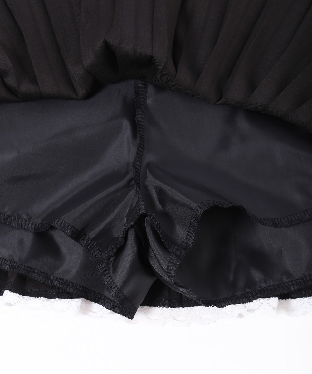 レースパイピングミニプリーツスカパン