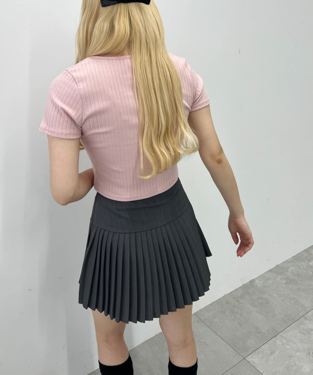 コンパクトレースアップTシャツ