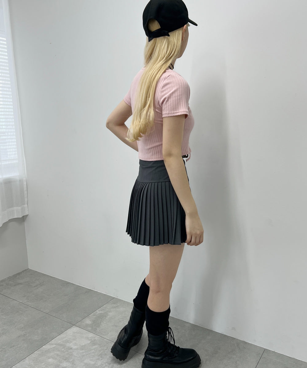 コンパクトレースアップTシャツ