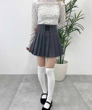 レースアッププリーツスカート
