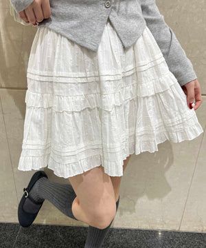 ホワイト モデル：160㎝ F着用