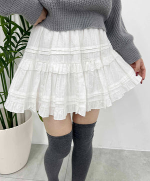 ホワイト モデル：160㎝ F着用