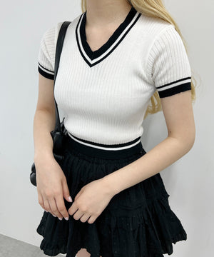 ホワイト モデル：160㎝ F着用